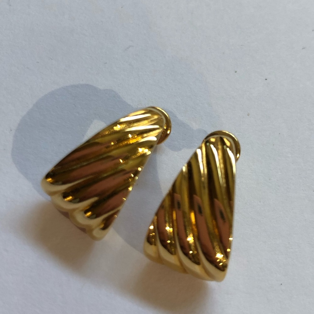 Decorative Gold Earrings